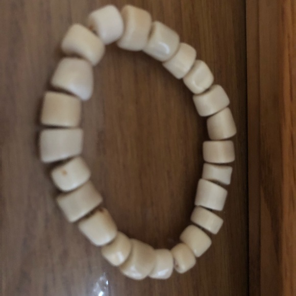 FINAL PRICE! Set of 2 Silpada beige bracelets. - Picture 3 of 3